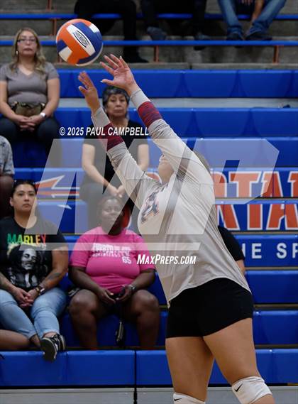 Thumbnail 1 in Coronado @ Camelback photogallery.