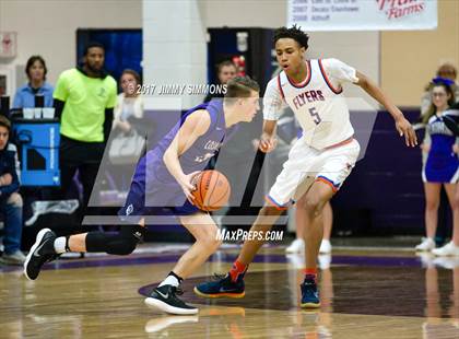 Thumbnail 1 in Collinsville vs. East St. Louis (Prairie Farms Holiday Classic) photogallery.