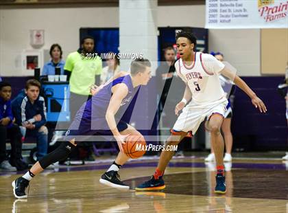 Thumbnail 3 in Collinsville vs. East St. Louis (Prairie Farms Holiday Classic) photogallery.