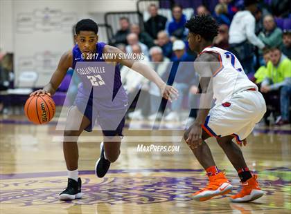 Thumbnail 2 in Collinsville vs. East St. Louis (Prairie Farms Holiday Classic) photogallery.