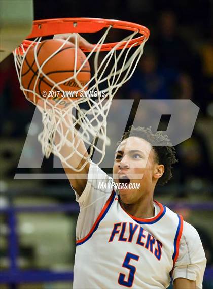 Thumbnail 3 in Collinsville vs. East St. Louis (Prairie Farms Holiday Classic) photogallery.