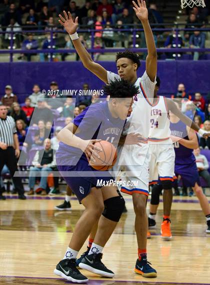 Thumbnail 1 in Collinsville vs. East St. Louis (Prairie Farms Holiday Classic) photogallery.