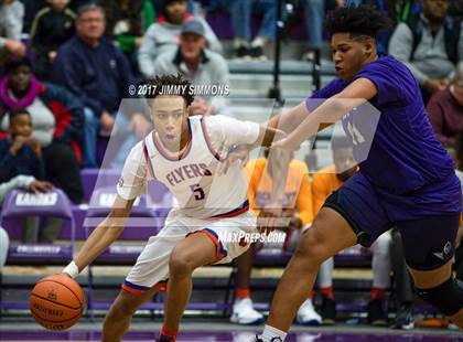 Thumbnail 1 in Collinsville vs. East St. Louis (Prairie Farms Holiday Classic) photogallery.