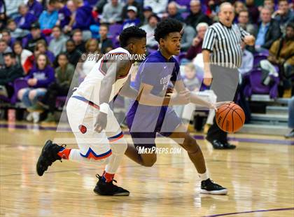 Thumbnail 1 in Collinsville vs. East St. Louis (Prairie Farms Holiday Classic) photogallery.