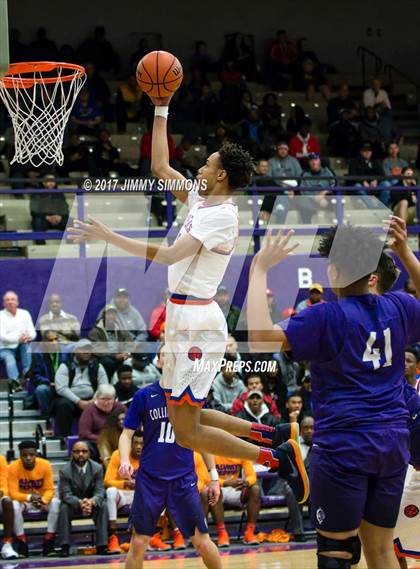 Thumbnail 1 in Collinsville vs. East St. Louis (Prairie Farms Holiday Classic) photogallery.