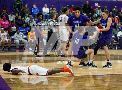 Thumbnail 3 in Collinsville vs. East St. Louis (Prairie Farms Holiday Classic) photogallery.