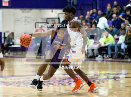 Thumbnail 2 in Collinsville vs. East St. Louis (Prairie Farms Holiday Classic) photogallery.