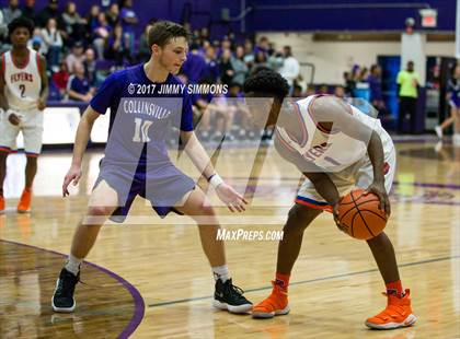 Thumbnail 1 in Collinsville vs. East St. Louis (Prairie Farms Holiday Classic) photogallery.