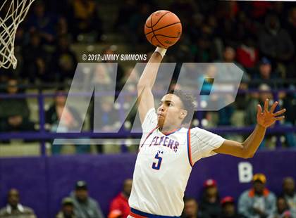 Thumbnail 3 in Collinsville vs. East St. Louis (Prairie Farms Holiday Classic) photogallery.