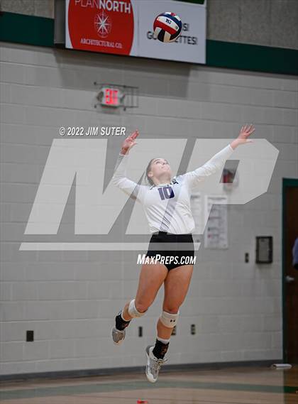 Thumbnail 3 in Thrall vs Johnson City (UIL 2A Region 4 Semifinal Playoff) photogallery.