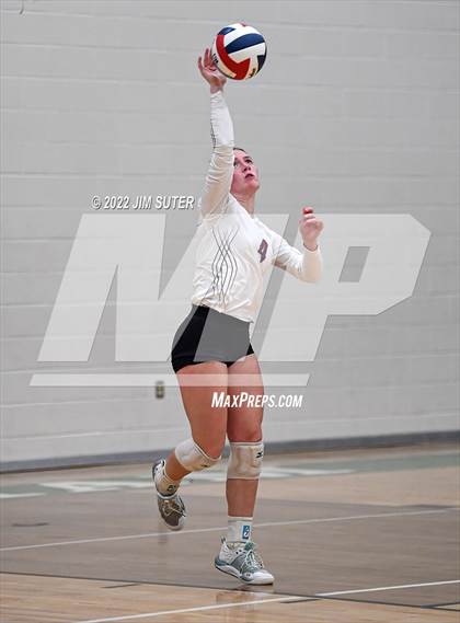 Thumbnail 3 in Thrall vs Johnson City (UIL 2A Region 4 Semifinal Playoff) photogallery.