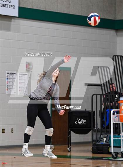 Thumbnail 2 in Thrall vs Johnson City (UIL 2A Region 4 Semifinal Playoff) photogallery.