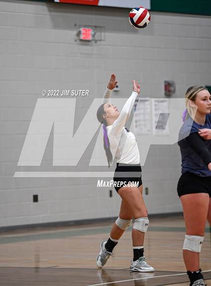 Thumbnail 3 in Thrall vs Johnson City (UIL 2A Region 4 Semifinal Playoff) photogallery.