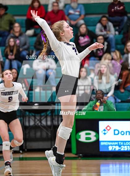 Thumbnail 1 in Thrall vs Johnson City (UIL 2A Region 4 Semifinal Playoff) photogallery.