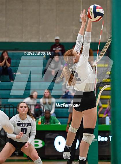 Thumbnail 3 in Thrall vs Johnson City (UIL 2A Region 4 Semifinal Playoff) photogallery.