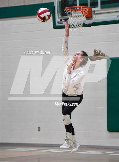 Thumbnail 3 in Thrall vs Johnson City (UIL 2A Region 4 Semifinal Playoff) photogallery.