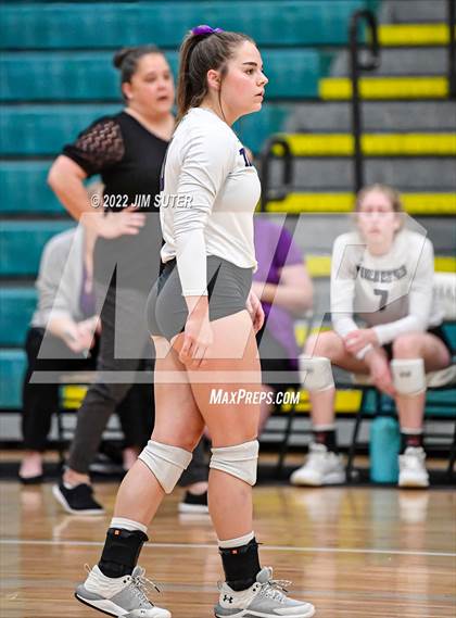 Thumbnail 3 in Thrall vs Johnson City (UIL 2A Region 4 Semifinal Playoff) photogallery.