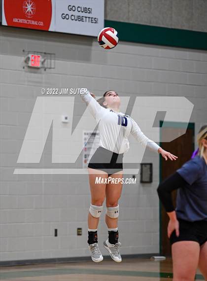 Thumbnail 2 in Thrall vs Johnson City (UIL 2A Region 4 Semifinal Playoff) photogallery.