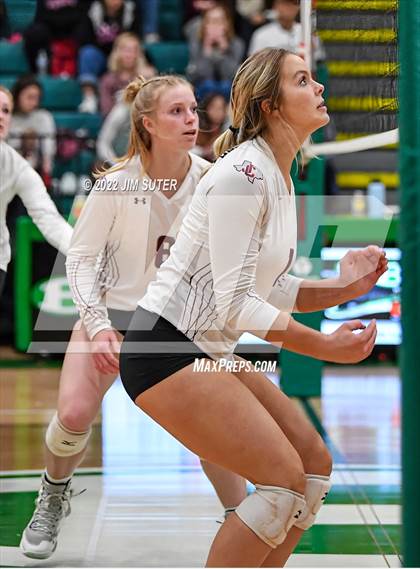 Thumbnail 2 in Thrall vs Johnson City (UIL 2A Region 4 Semifinal Playoff) photogallery.