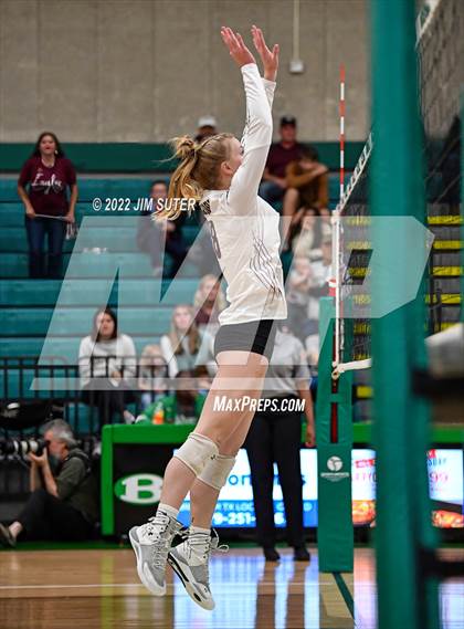 Thumbnail 2 in Thrall vs Johnson City (UIL 2A Region 4 Semifinal Playoff) photogallery.