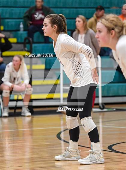 Thumbnail 2 in Thrall vs Johnson City (UIL 2A Region 4 Semifinal Playoff) photogallery.