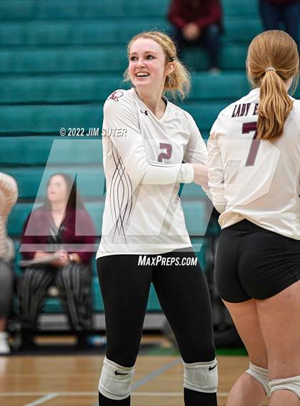 Thumbnail 3 in Thrall vs Johnson City (UIL 2A Region 4 Semifinal Playoff) photogallery.