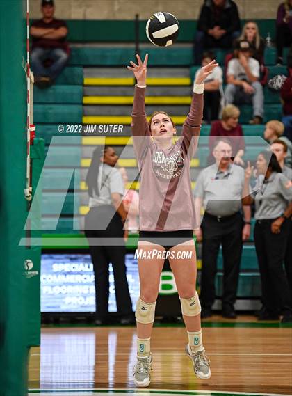Thumbnail 3 in Thrall vs Johnson City (UIL 2A Region 4 Semifinal Playoff) photogallery.