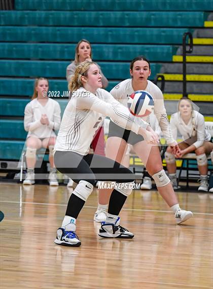 Thumbnail 1 in Thrall vs Johnson City (UIL 2A Region 4 Semifinal Playoff) photogallery.