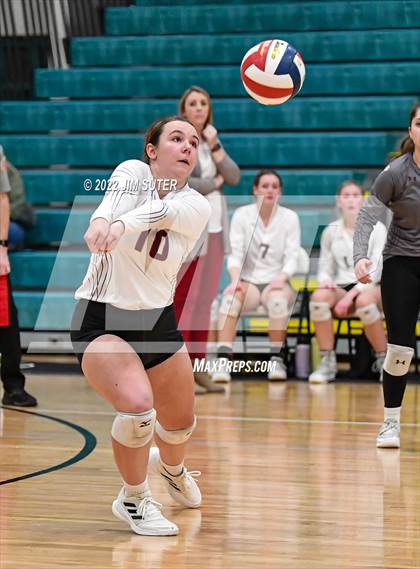 Thumbnail 2 in Thrall vs Johnson City (UIL 2A Region 4 Semifinal Playoff) photogallery.