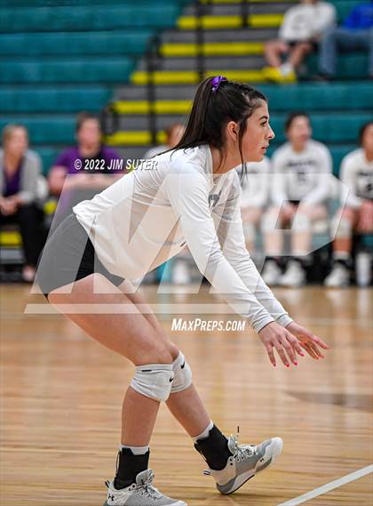 Thumbnail 3 in Thrall vs Johnson City (UIL 2A Region 4 Semifinal Playoff) photogallery.