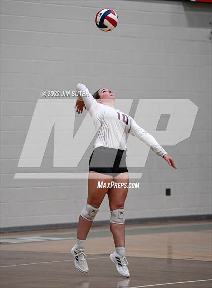 Thumbnail 3 in Thrall vs Johnson City (UIL 2A Region 4 Semifinal Playoff) photogallery.