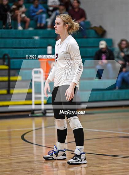 Thumbnail 1 in Thrall vs Johnson City (UIL 2A Region 4 Semifinal Playoff) photogallery.