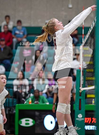 Thumbnail 3 in Thrall vs Johnson City (UIL 2A Region 4 Semifinal Playoff) photogallery.