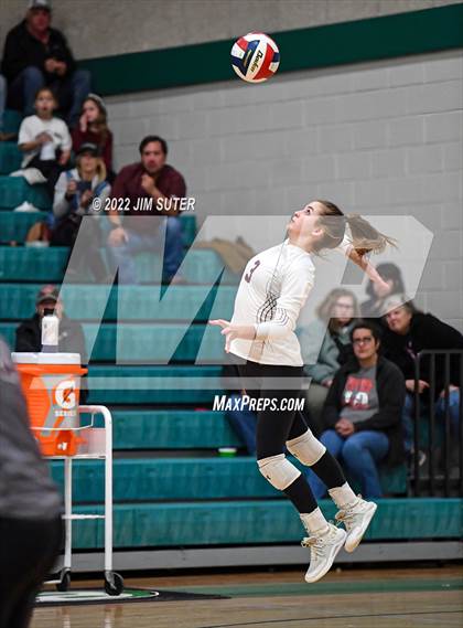 Thumbnail 2 in Thrall vs Johnson City (UIL 2A Region 4 Semifinal Playoff) photogallery.