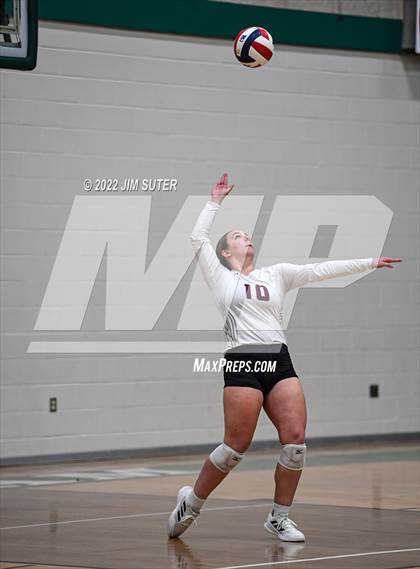 Thumbnail 2 in Thrall vs Johnson City (UIL 2A Region 4 Semifinal Playoff) photogallery.