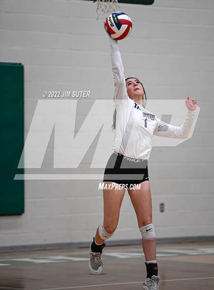Thumbnail 1 in Thrall vs Johnson City (UIL 2A Region 4 Semifinal Playoff) photogallery.