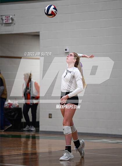 Thumbnail 2 in Thrall vs Johnson City (UIL 2A Region 4 Semifinal Playoff) photogallery.