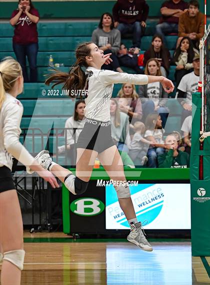 Thumbnail 2 in Thrall vs Johnson City (UIL 2A Region 4 Semifinal Playoff) photogallery.