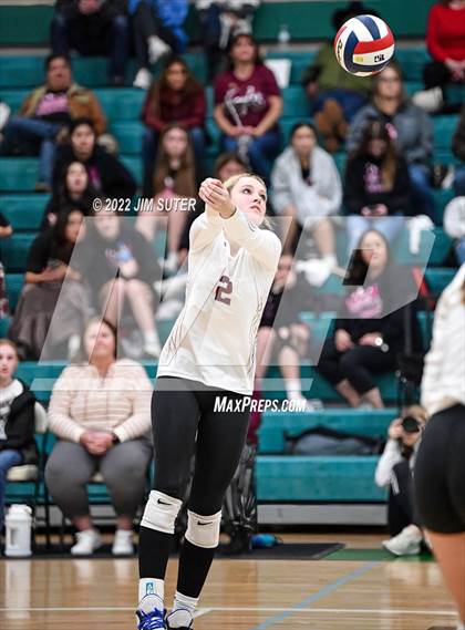 Thumbnail 2 in Thrall vs Johnson City (UIL 2A Region 4 Semifinal Playoff) photogallery.