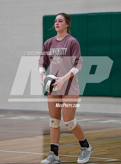 Thumbnail 1 in Thrall vs Johnson City (UIL 2A Region 4 Semifinal Playoff) photogallery.