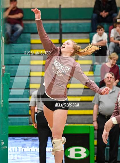 Thumbnail 2 in Thrall vs Johnson City (UIL 2A Region 4 Semifinal Playoff) photogallery.