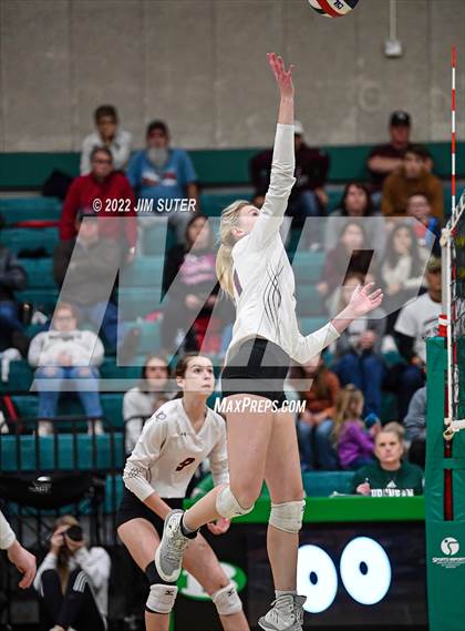 Thumbnail 2 in Thrall vs Johnson City (UIL 2A Region 4 Semifinal Playoff) photogallery.