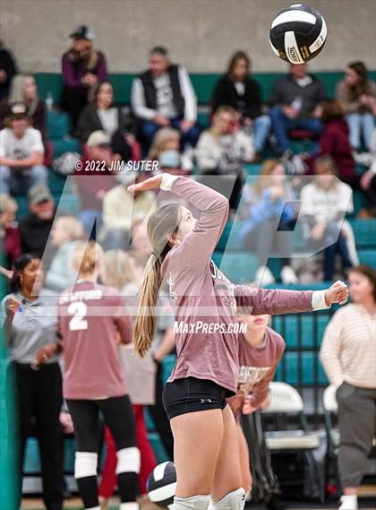 Thumbnail 1 in Thrall vs Johnson City (UIL 2A Region 4 Semifinal Playoff) photogallery.
