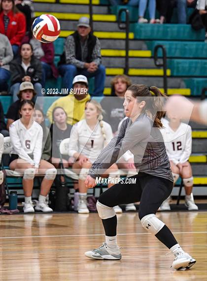 Thumbnail 1 in Thrall vs Johnson City (UIL 2A Region 4 Semifinal Playoff) photogallery.