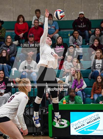 Thumbnail 2 in Thrall vs Johnson City (UIL 2A Region 4 Semifinal Playoff) photogallery.
