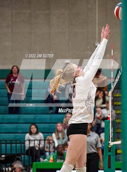 Thumbnail 3 in Thrall vs Johnson City (UIL 2A Region 4 Semifinal Playoff) photogallery.