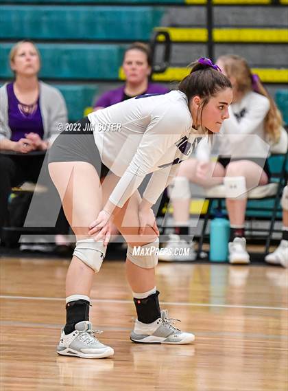 Thumbnail 1 in Thrall vs Johnson City (UIL 2A Region 4 Semifinal Playoff) photogallery.