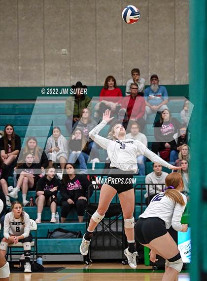 Thumbnail 3 in Thrall vs Johnson City (UIL 2A Region 4 Semifinal Playoff) photogallery.