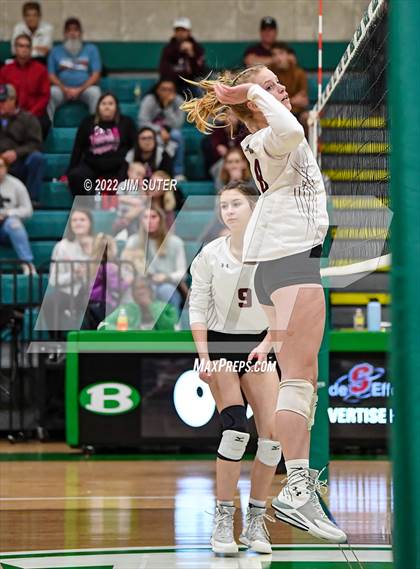 Thumbnail 3 in Thrall vs Johnson City (UIL 2A Region 4 Semifinal Playoff) photogallery.