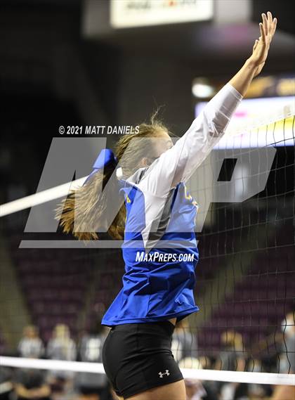 Thumbnail 1 in Stratton/Liberty @ Simla (CHSAA 1A Playoff) photogallery.